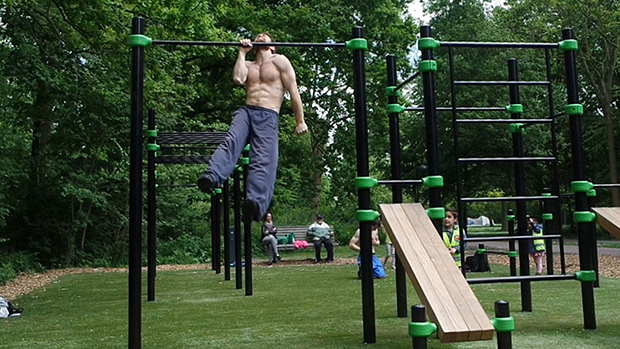 Park Pull-Up