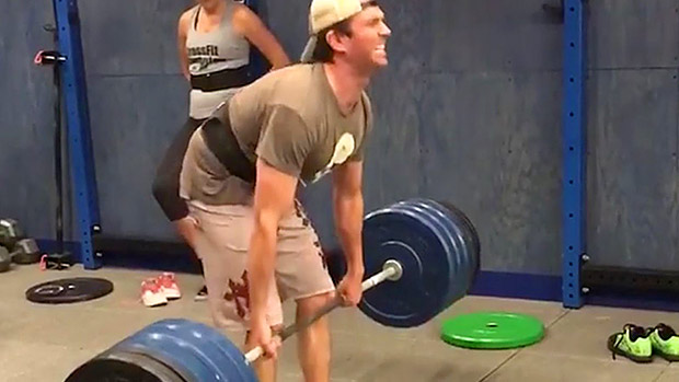 Rounded Deadlift