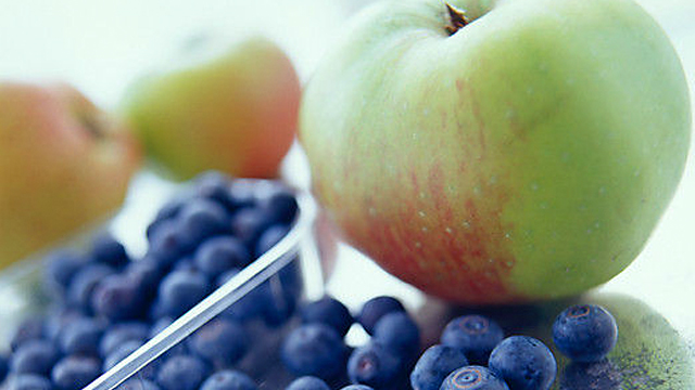 apples-blueberries