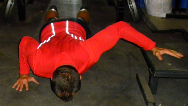 assisted-one-arm-pushup